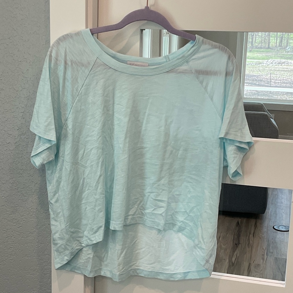 Beyond Yoga Aqua, Sky Blue Crop Short Sleeve Tee Size L
